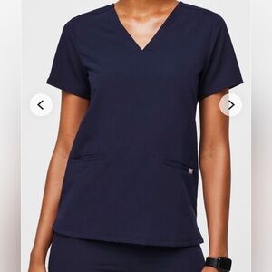 Casma Three-Pocket Scrub Top